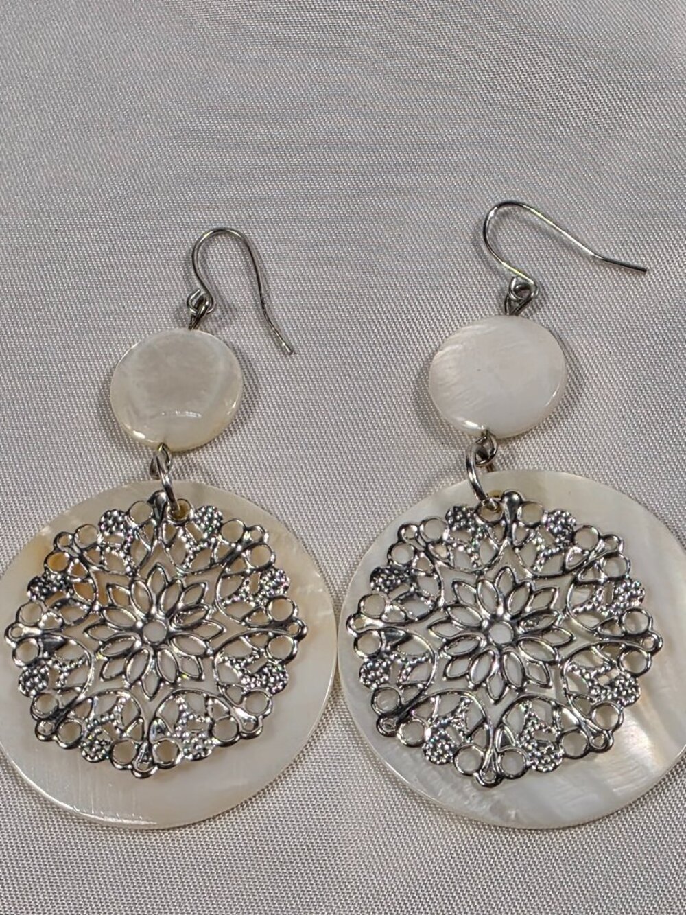 Vintage-Style Drop Earrings Silver-Tone Filigree Medallion Mother of Pearl Disc